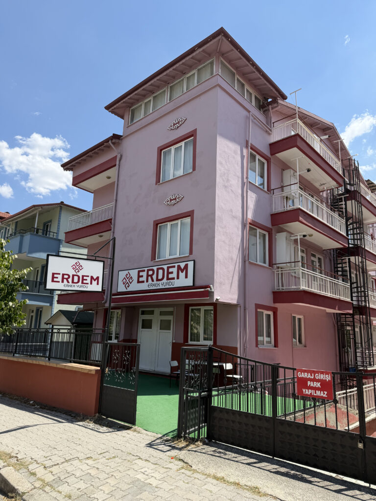 ISPARTA ERDEM ERKEK YURTLARI